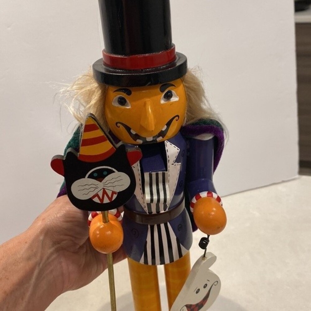 Very Rare Bombay Halloween Wooden Pumpkin 🎃 Nutcracker 15” Tall 5” Wide - Picture 2 of 16